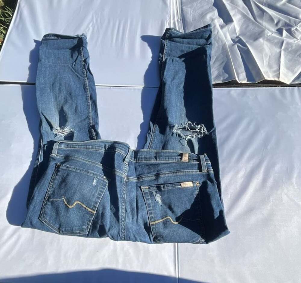 7 For All Mankind Josefina Skinny Boyfriend Size 32 Distressed Denim Jeans
